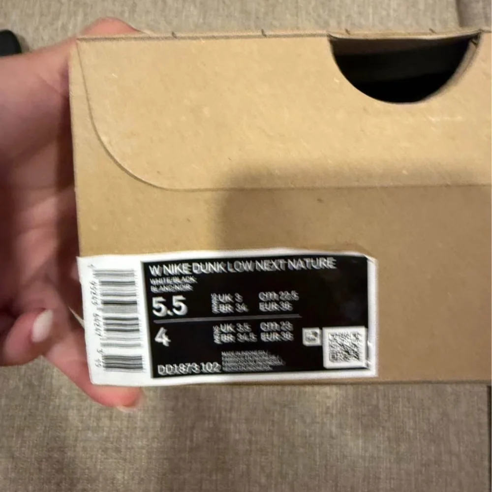 Panda Nike dunks - Picture 3 of 5